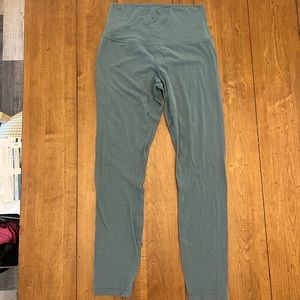 EUC Women’s Lululemon leggings
